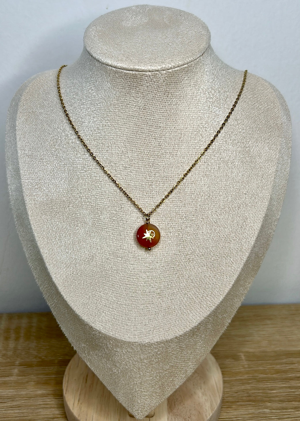 Collier Nova