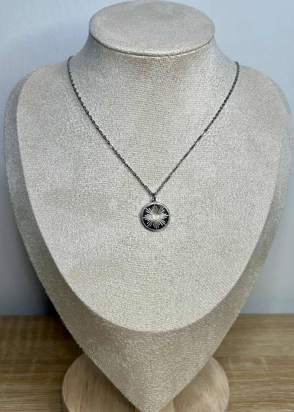 Collier Eclipse