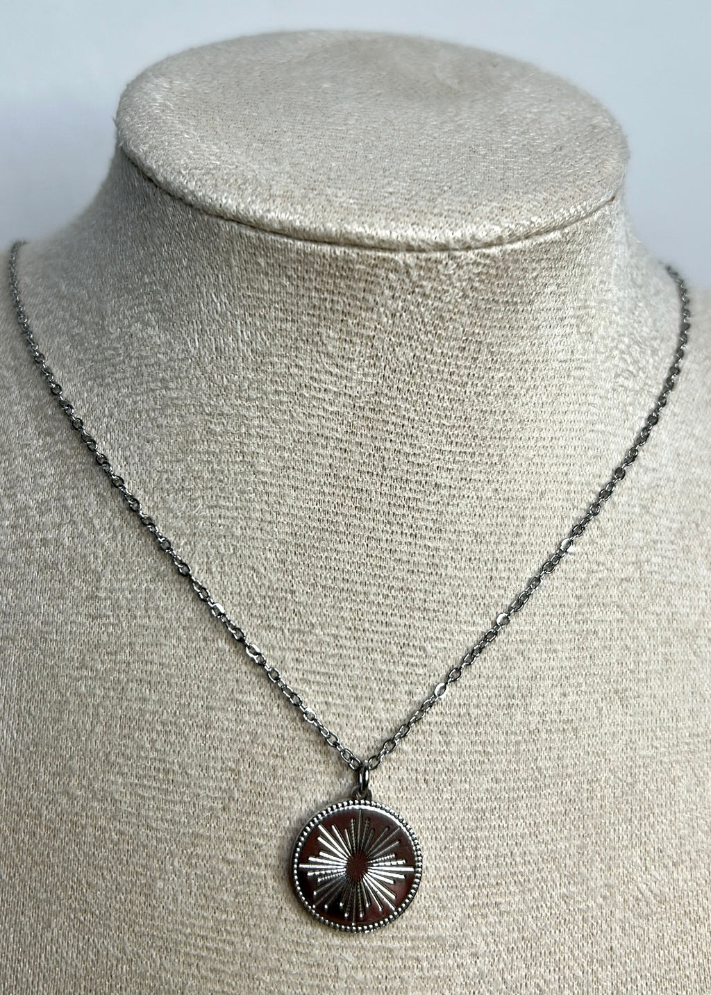 Collier Eclipse