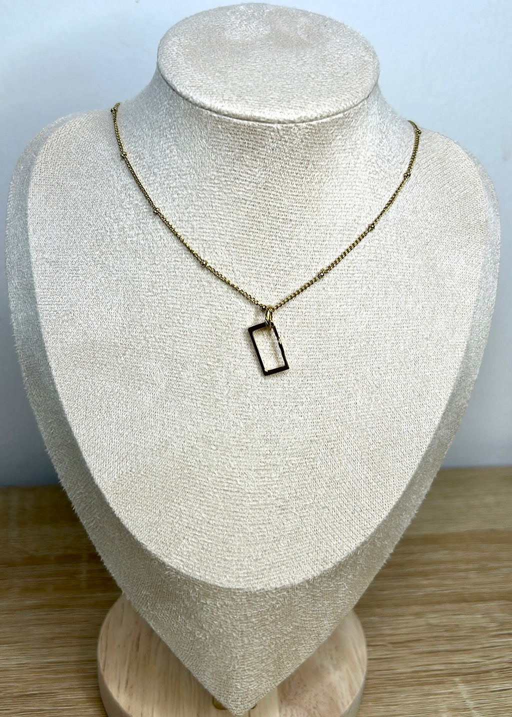 Collier Lina