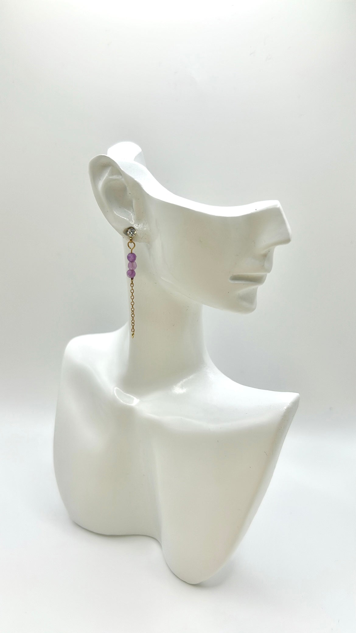 Boucle d'oreille Violette