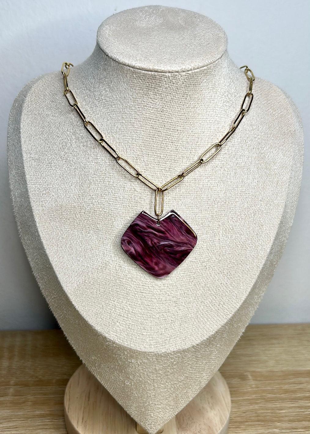 Collier Viola